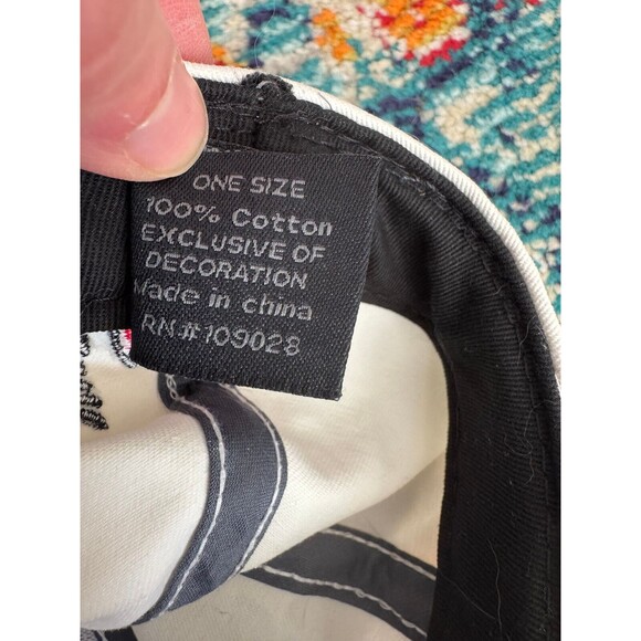 Disney Snow‎ White Grumpy Hat One Size Missing Top Button - Picture 5 of 5